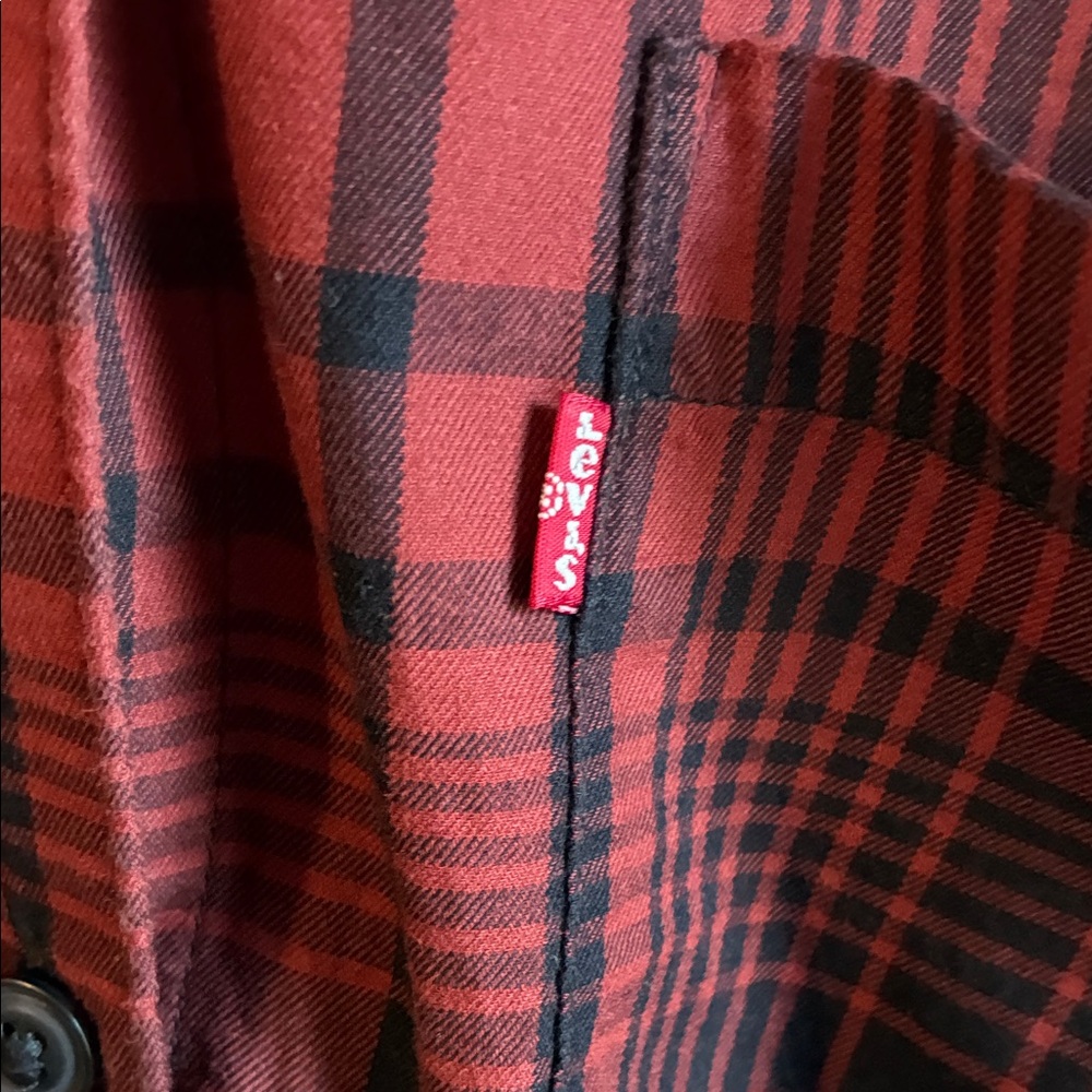 Levi's Men's Burgundy and Black Plaid Shirt - Picture 12 of 13